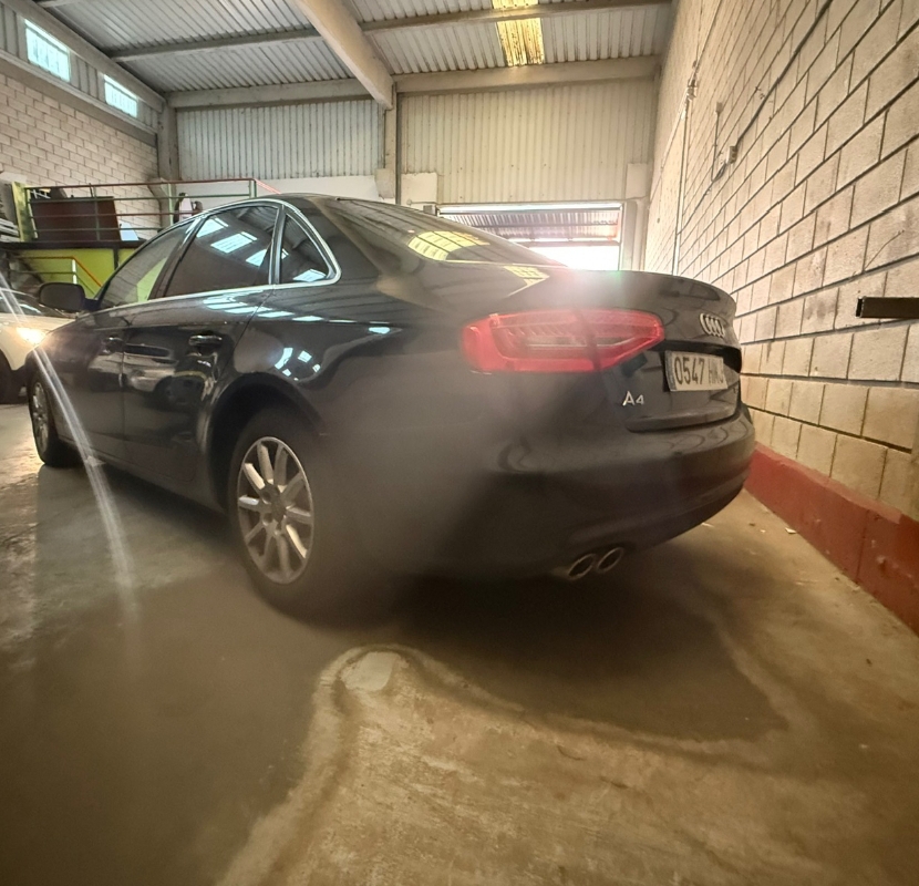 Audi A4 Sed 2012 — miniatura 5