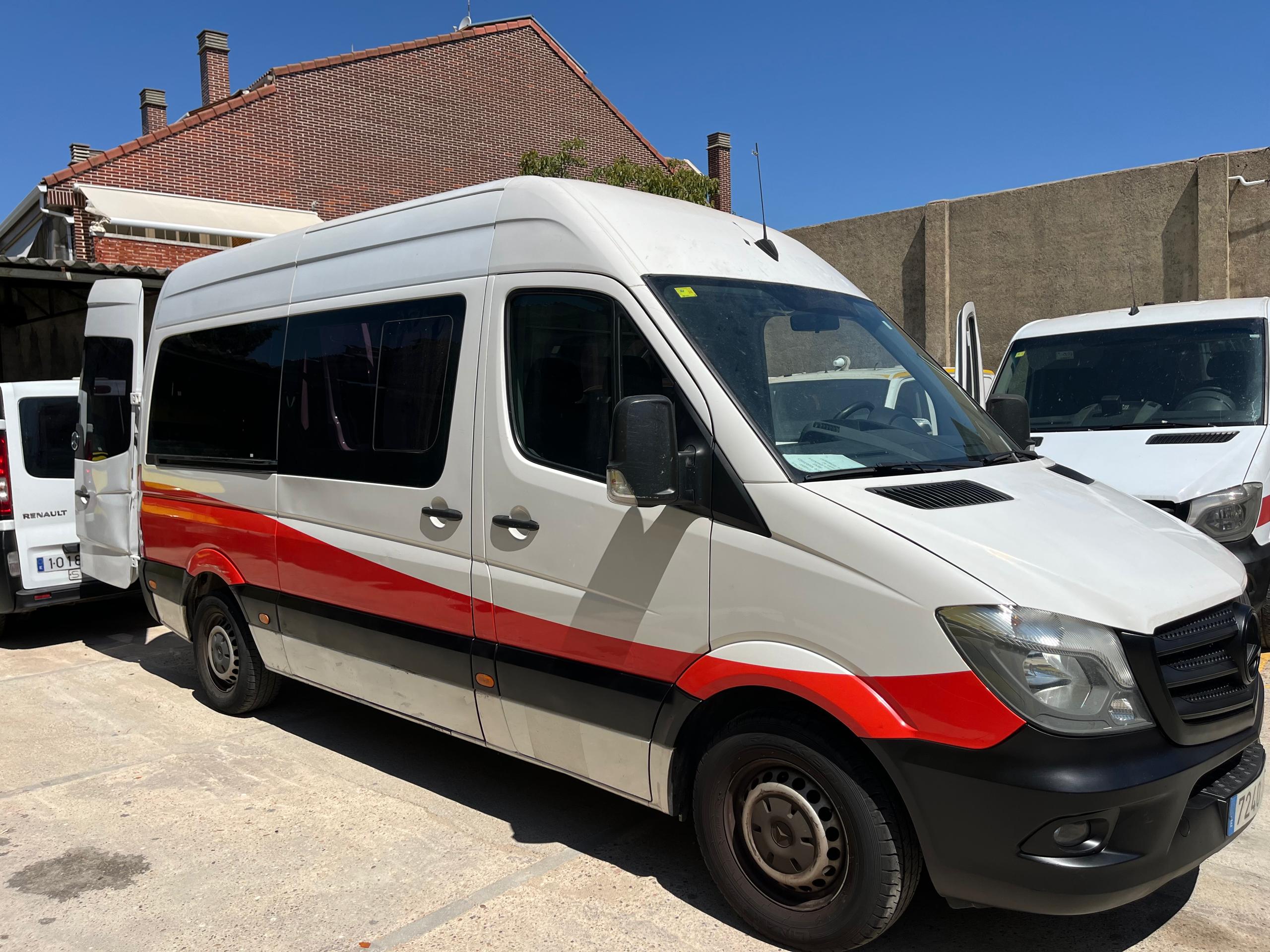 Mercedes - Benz Sprinter 2016 — miniatura 2