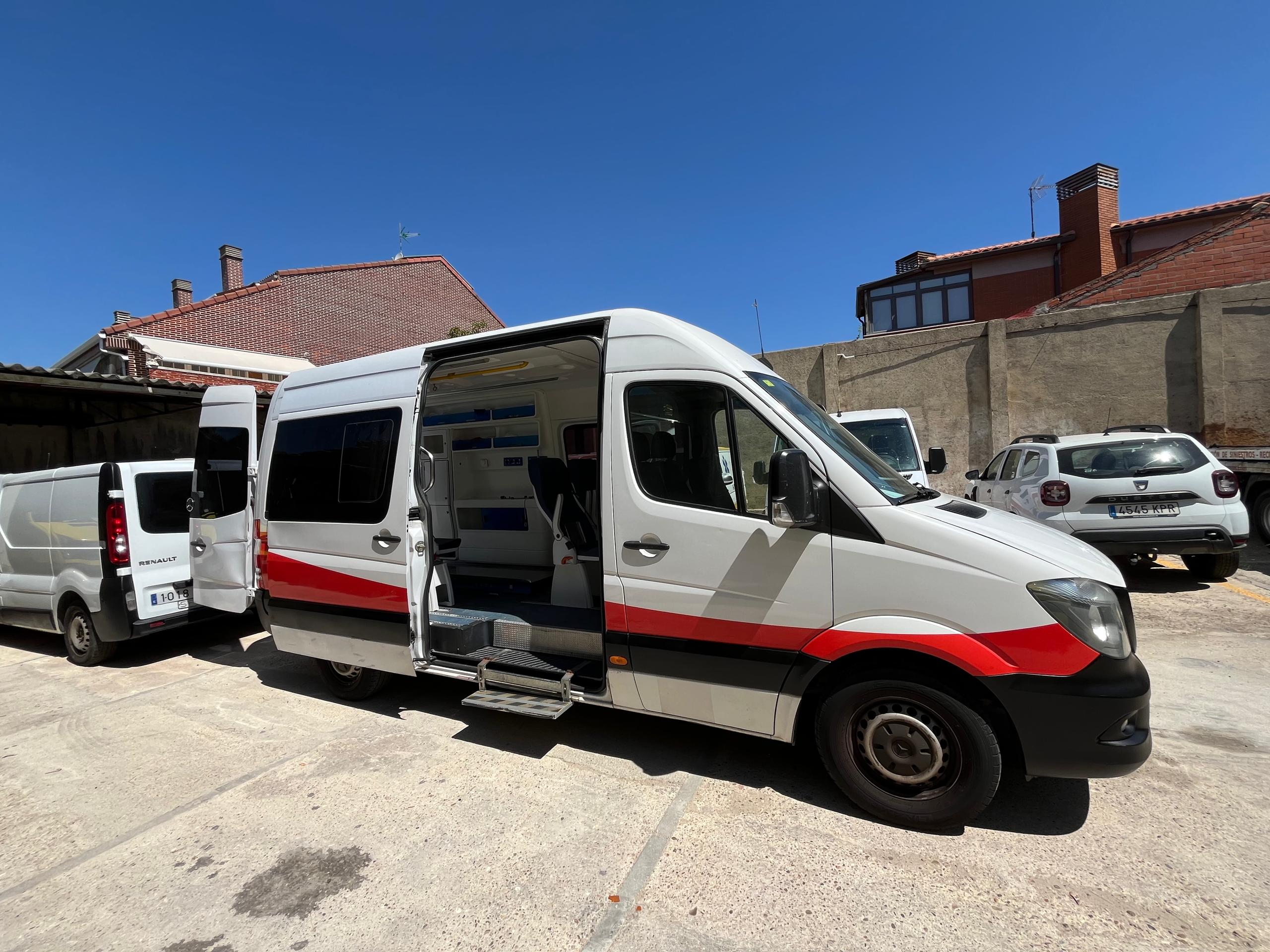 Mercedes - Benz Sprinter 2016 — miniatura 3