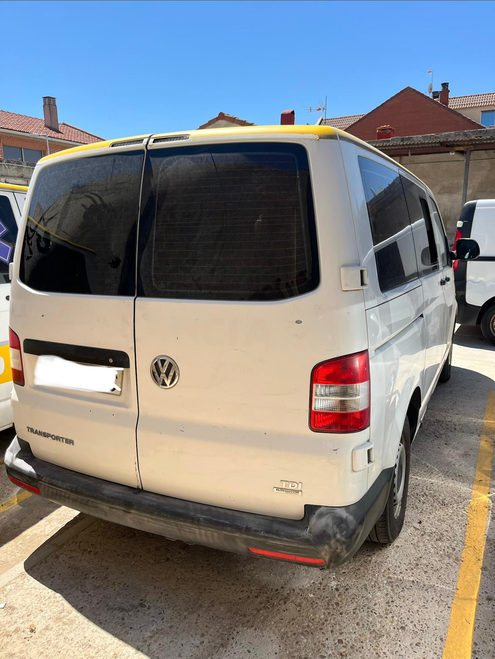 Volkswagen T5 Restyling 2012 — miniatura 5